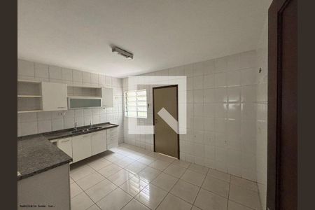 Casa à venda com 3 quartos, 230m² em Jaguaré, São Paulo