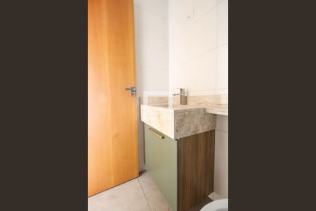 Banheiro de apartamento à venda com 2 quartos, 52m² em Água Fria, São Paulo
