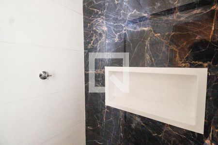 Banheiro de apartamento à venda com 2 quartos, 52m² em Água Fria, São Paulo