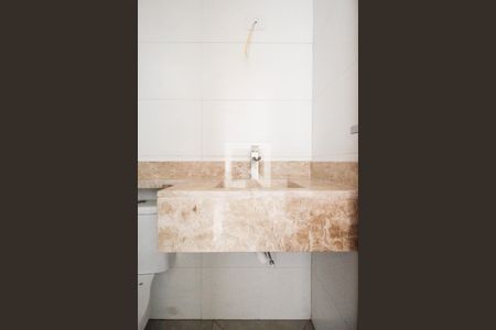 Banheiro de apartamento à venda com 2 quartos, 52m² em Água Fria, São Paulo