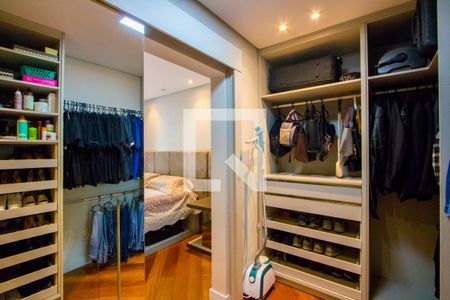 Closet do quarto 1 de casa à venda com 3 quartos, 362m² em Vila Humaita, Santo André