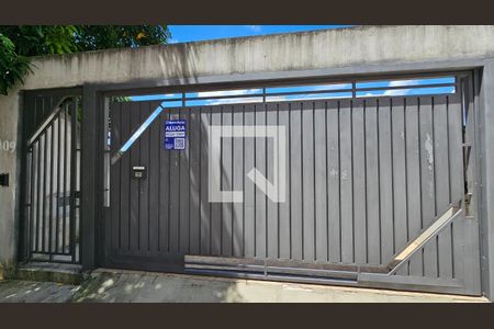 Fachada + Plaquinha de casa para alugar com 3 quartos, 120m² em Parque Residencial Nove de Julho, Jundiaí