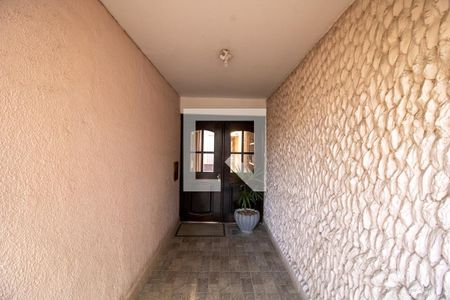 Hall de entrada de apartamento à venda com 3 quartos, 100m² em Azenha, Porto Alegre
