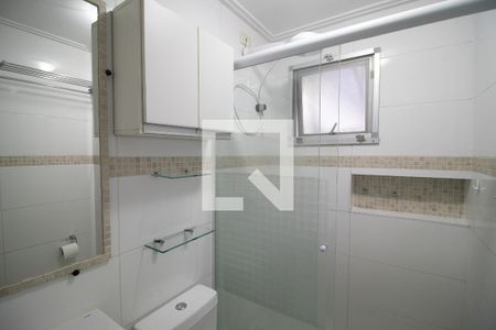 Banheiro de apartamento à venda com 2 quartos, 43m² em Vila Mazzei, São Paulo