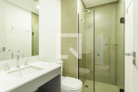 Banheiro de kitnet/studio para alugar com 1 quarto, 26m² em Indianópolis, São Paulo