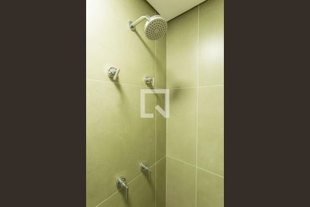 Banheiro de kitnet/studio para alugar com 1 quarto, 26m² em Indianópolis, São Paulo