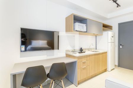 Sala/Quarto de kitnet/studio para alugar com 1 quarto, 26m² em Indianópolis, São Paulo