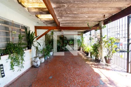 Garagem de casa à venda com 3 quartos, 307m² em Vila Babilonia, São Paulo