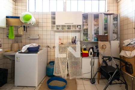 Área de Serviço de casa à venda com 3 quartos, 307m² em Vila Babilonia, São Paulo