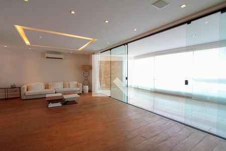 Sala de apartamento para alugar com 3 quartos, 234m² em Barra da Tijuca, Rio de Janeiro