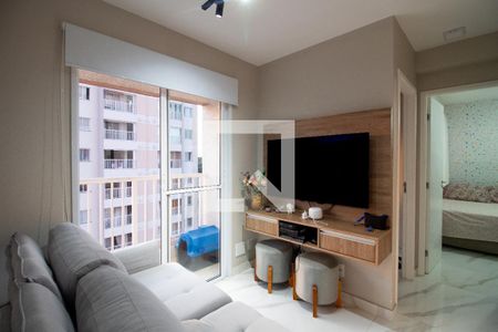 Sala de apartamento para alugar com 2 quartos, 43m² em Parque Pinheiros, São Paulo