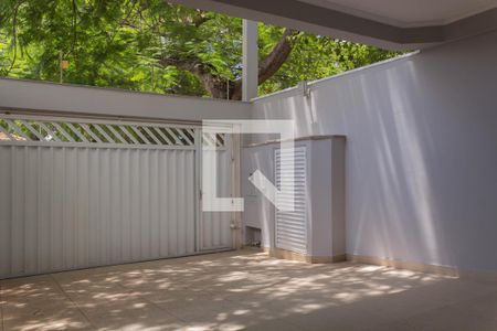 Garagem de casa à venda com 3 quartos, 167m² em Baeta Neves, São Bernardo do Campo