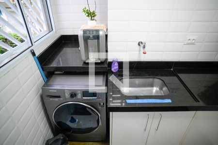Área de Serviço de casa à venda com 3 quartos, 225m² em Vila Moinho Velho, São Paulo