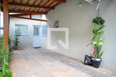 Garagem de casa à venda com 3 quartos, 225m² em Vila Moinho Velho, São Paulo