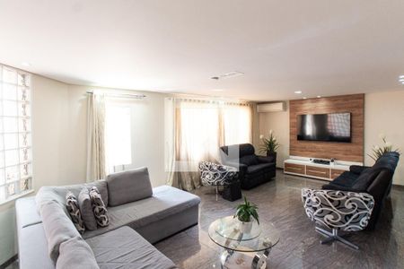 Sala de Estar de casa à venda com 3 quartos, 380m² em Parque Vitoria, São Paulo