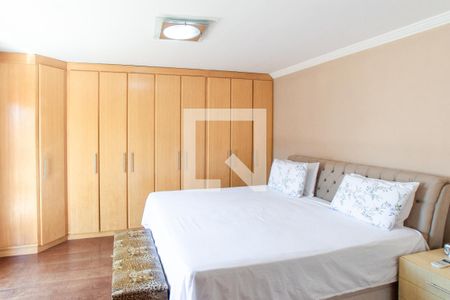 Suíte 2 de casa à venda com 3 quartos, 380m² em Parque Vitoria, São Paulo