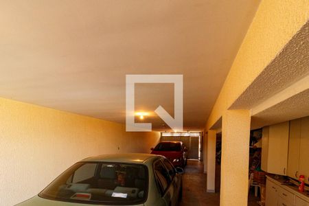 Garagem de casa à venda com 3 quartos, 235m² em Vila Medeiros, São Paulo