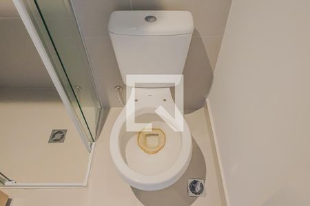 Banheiro de kitnet/studio à venda com 1 quarto, 25m² em Pinheiros, São Paulo