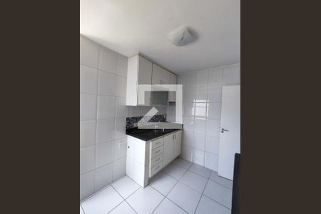 Cozinha de apartamento para alugar com 1 quarto, 48m² em Q 301, Brasília