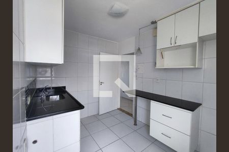 Cozinha de apartamento para alugar com 1 quarto, 48m² em Q 301, Brasília