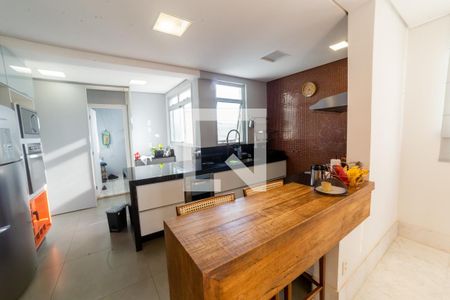 Cozinha de apartamento à venda com 3 quartos, 189m² em Serra, Belo Horizonte