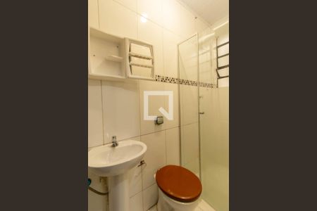 Banheiro Social de apartamento para alugar com 1 quarto, 28m² em Água Verde, Curitiba