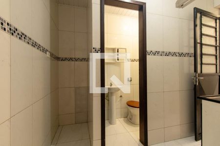Cozinha de apartamento para alugar com 1 quarto, 28m² em Água Verde, Curitiba