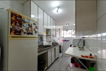 Cozinha de apartamento para alugar com 2 quartos, 51m² em Jardim Peri, São Paulo