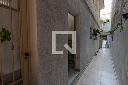 Corredor externo de casa à venda com 4 quartos, 210m² em Parque Edu Chaves, São Paulo