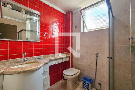 Banheiro da Suíte de apartamento para alugar com 4 quartos, 146m² em Centro, Guarujá