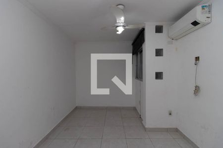 Quarto 2 de casa para alugar com 2 quartos, 100m² em Vila Mazzei, São Paulo