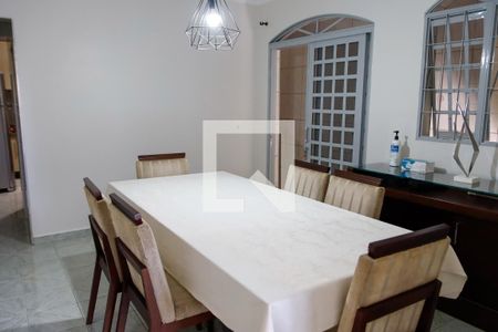 Sala 1 de casa à venda com 5 quartos, 274m² em Padroeira, Osasco