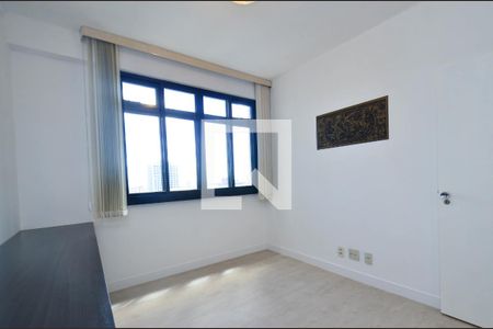 Quarto1 de apartamento para alugar com 3 quartos, 149m² em Santo Antônio, Belo Horizonte