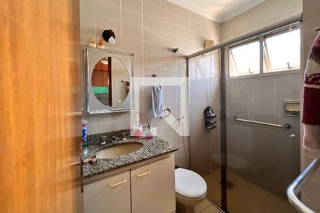 Banheiro Suíte de apartamento à venda com 3 quartos, 205m² em Vila Proost de Souza, Campinas
