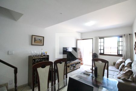 Sala de casa para alugar com 2 quartos, 80m² em Curicica, Rio de Janeiro