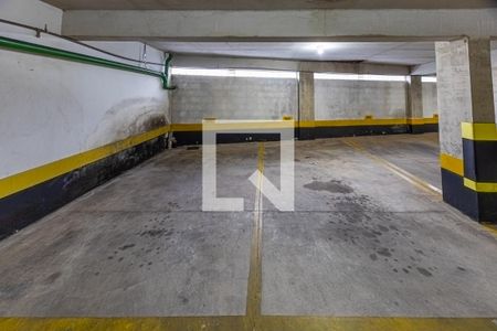 Garagem de kitnet/studio à venda com 1 quarto, 70m² em Vale do Sereno, Nova Lima
