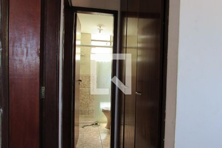 closet da sala de apartamento para alugar com 2 quartos, 54m² em Vila Uniao (zona Leste), Campinas