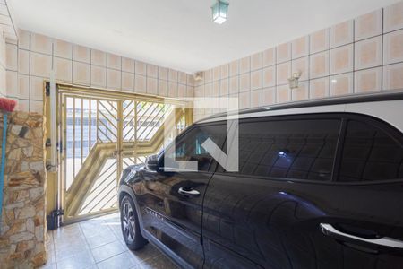 Garagem de casa à venda com 3 quartos, 106m² em Vila Regina, São Paulo