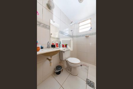 Banheiro de apartamento à venda com 3 quartos, 45m² em Salgado Filho, Belo Horizonte