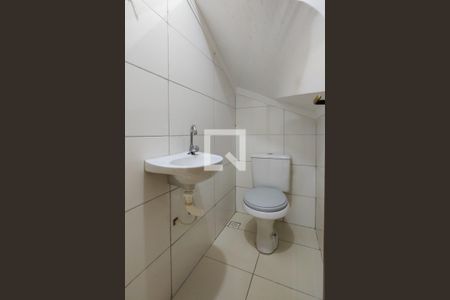 Lavabo de casa de condomínio para alugar com 2 quartos, 60m² em Jardim Melvi, Praia Grande