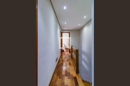 Corredor de casa de condomínio para alugar com 3 quartos, 120m² em Vila Pirajussara, São Paulo