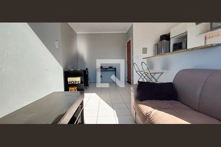 Sala de apartamento para alugar com 2 quartos, 48m² em Serraria, São José