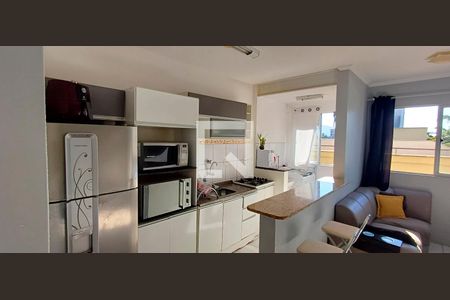 Cozinha  de apartamento para alugar com 2 quartos, 48m² em Serraria, São José