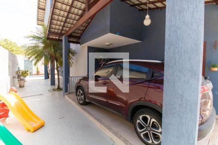 Garagem de casa à venda com 3 quartos, 250m² em Itaipu, Niterói