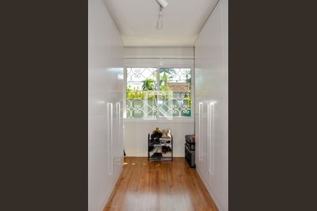 Closet de casa à venda com 3 quartos, 341m² em Cristal, Porto Alegre