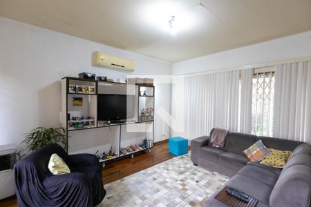 Sala de Estar de casa à venda com 3 quartos, 321m² em Vila Sofia, São Paulo