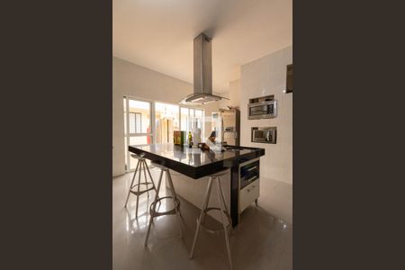 Cozinha de casa à venda com 3 quartos, 710m² em Vila Sofia, São Paulo