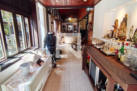 Sala de casa de condomínio à venda com 4 quartos, 259m² em Anil, Rio de Janeiro