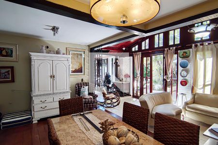 Sala de casa de condomínio à venda com 4 quartos, 259m² em Anil, Rio de Janeiro