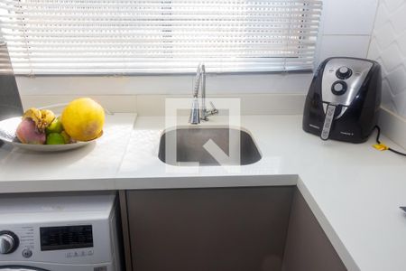 Cozinha e Área de Serviço de apartamento para alugar com 3 quartos, 71m² em Vila Santana, São Paulo